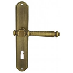 veronika-pl01-f03_key.1200x1000